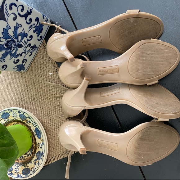 2prs for $20, Bandolino 6.5, Taupe/Tan heels - Picture 4 of 5